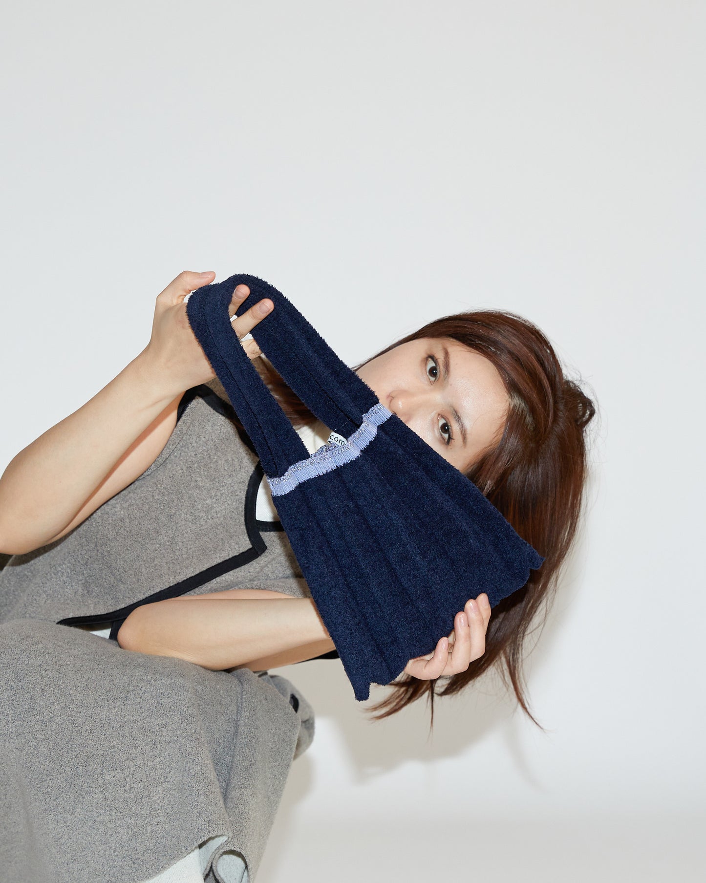 MOKOMOKO PLEATS KNIT BAG-NEVY