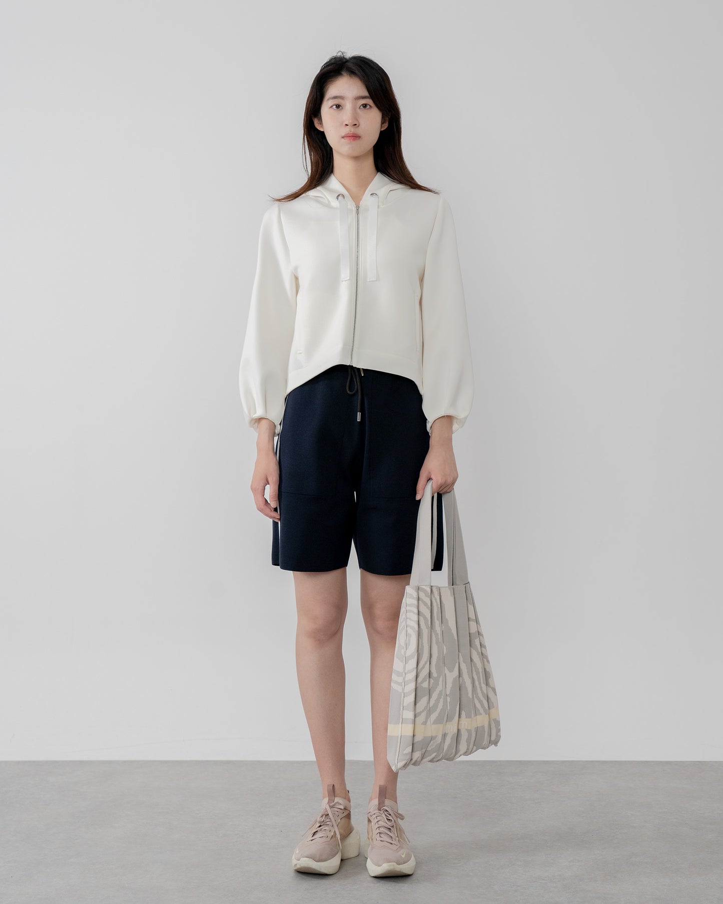 Wood cut Partten PLEATS KNIT BAG-Greige