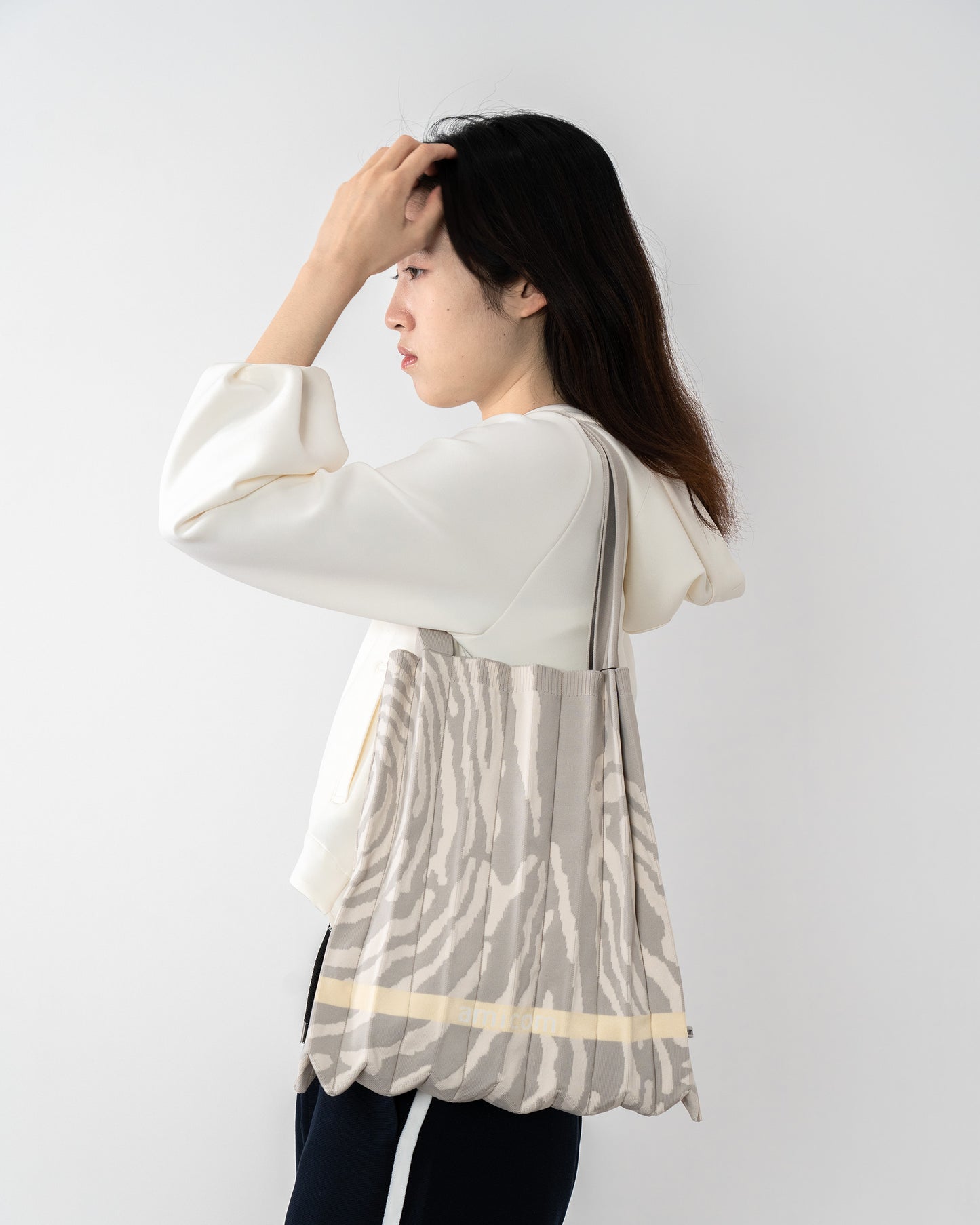 Wood cut Partten PLEATS KNIT BAG-Greige