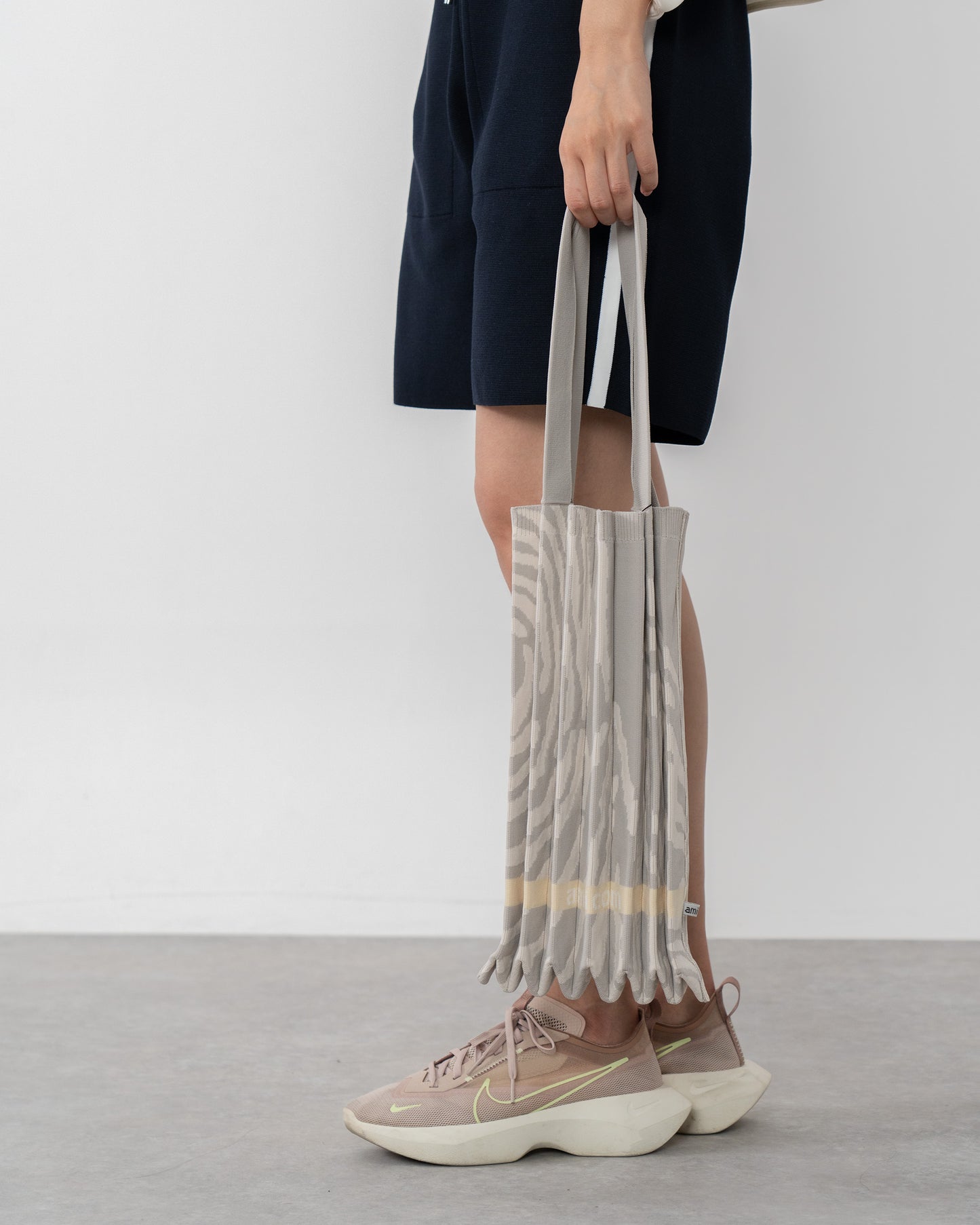 Wood cut Partten PLEATS KNIT BAG-Greige
