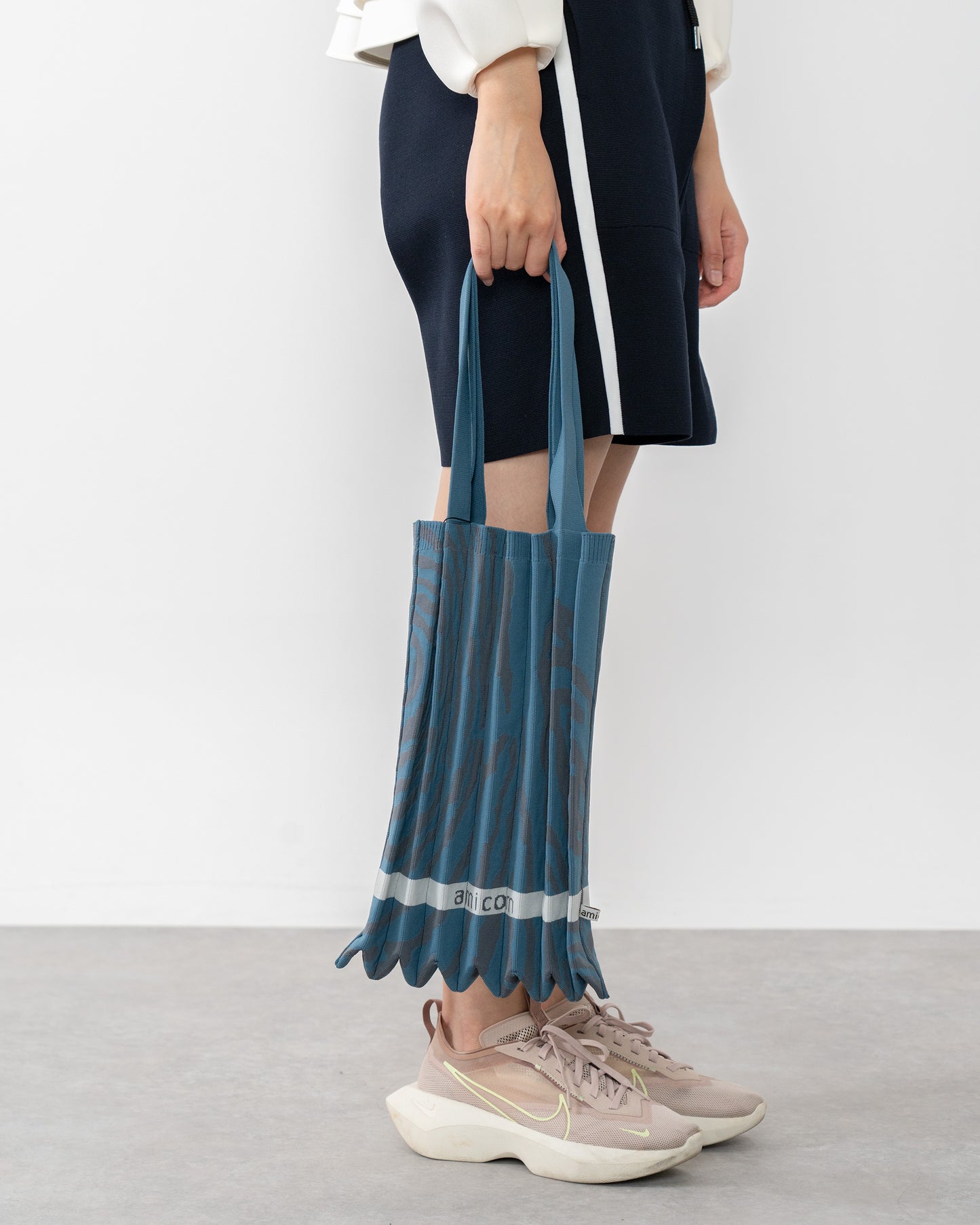 Wood cut Partten PLEATS KNIT BAG-Denim