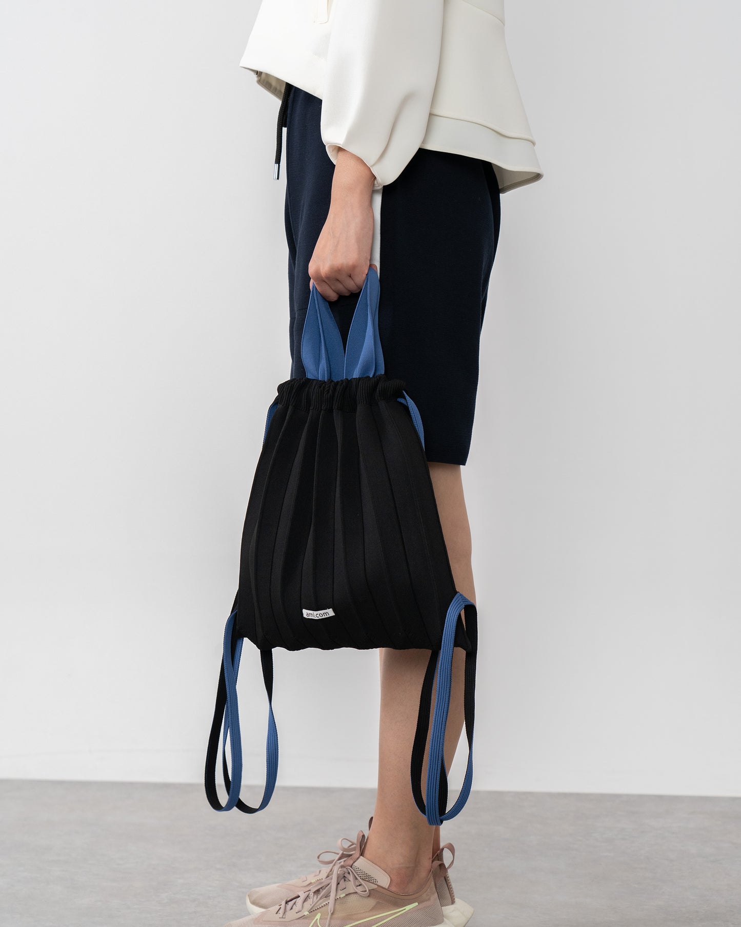 PLEATS BACKPACK-BLACK