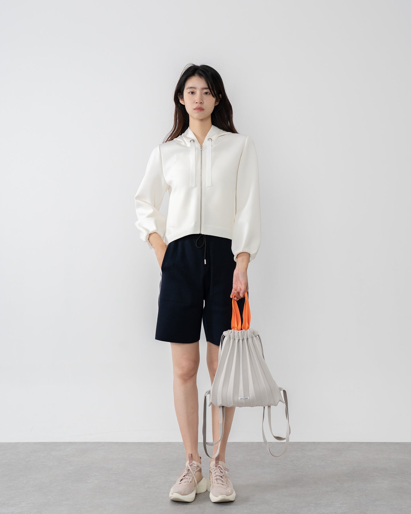 PLEATS BACKPACK-GREIGE