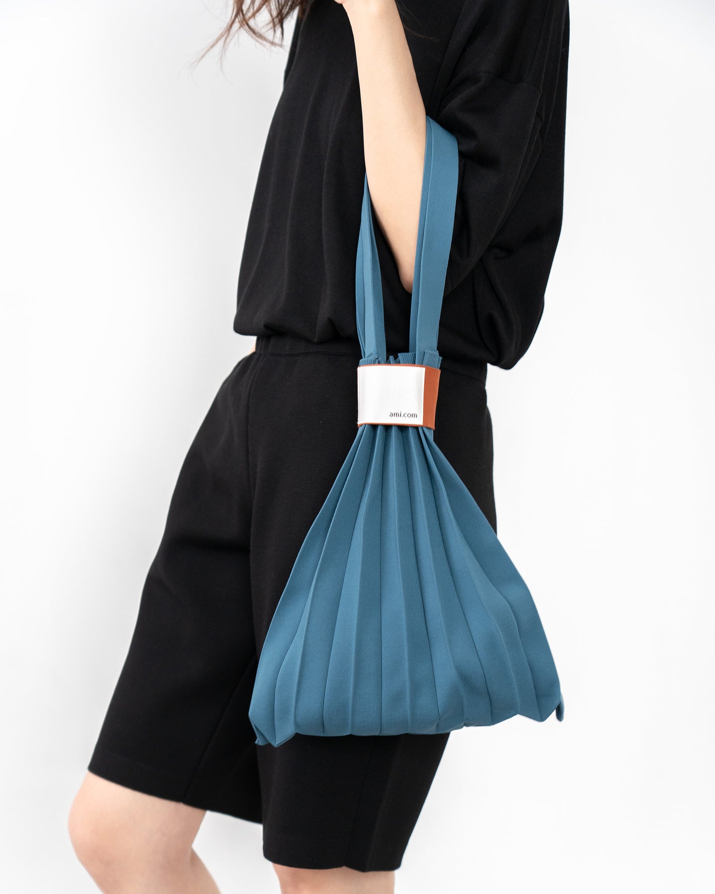 PLEATS KNIT BAG-Denim Blue