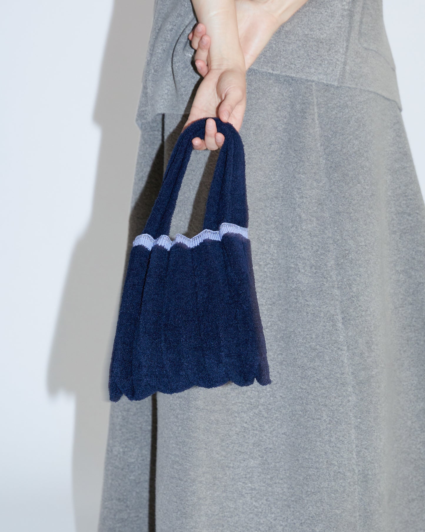 MOKOMOKO PLEATS KNIT BAG-NEVY