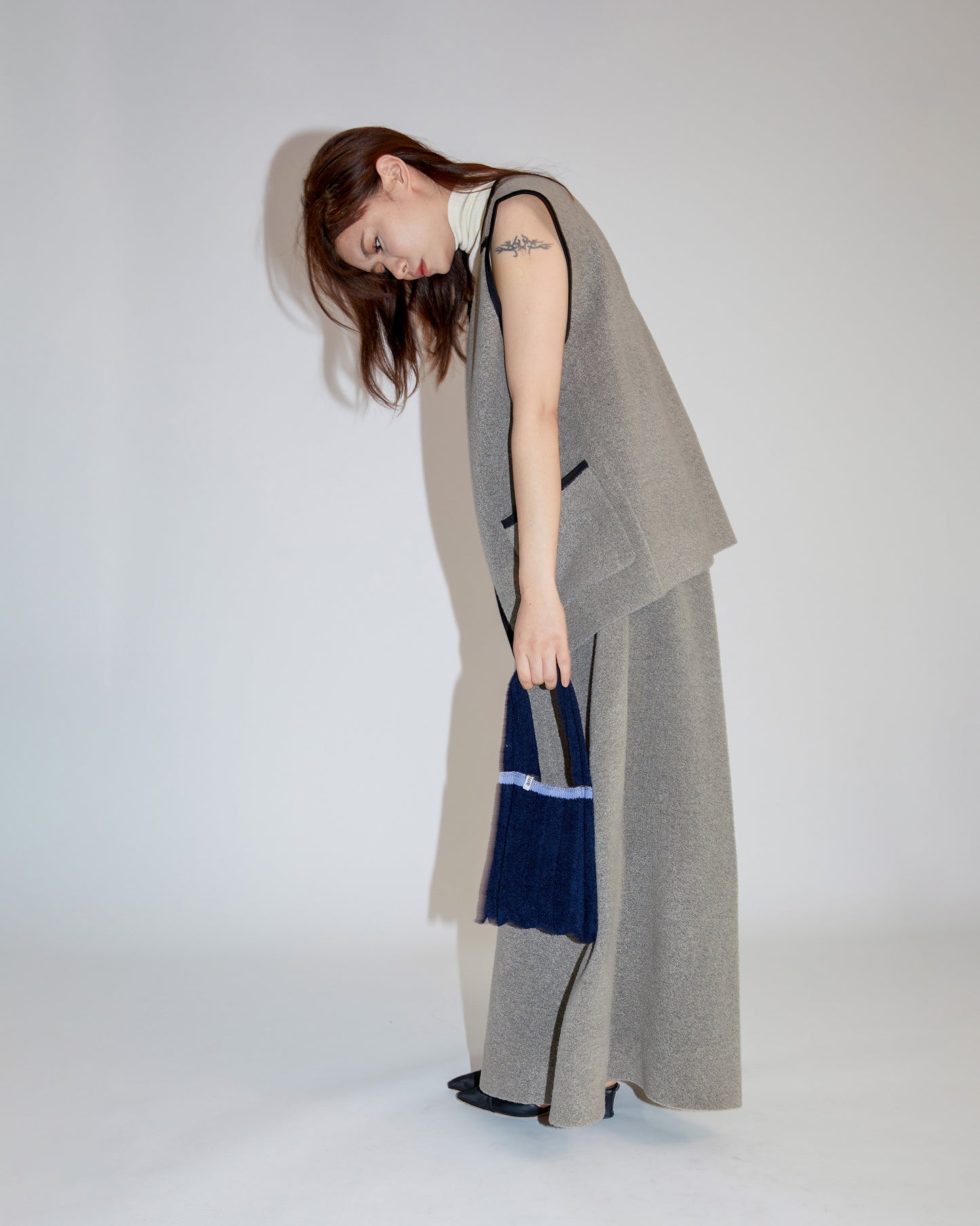 MOKOMOKO PLEATS KNIT BAG-NEVY
