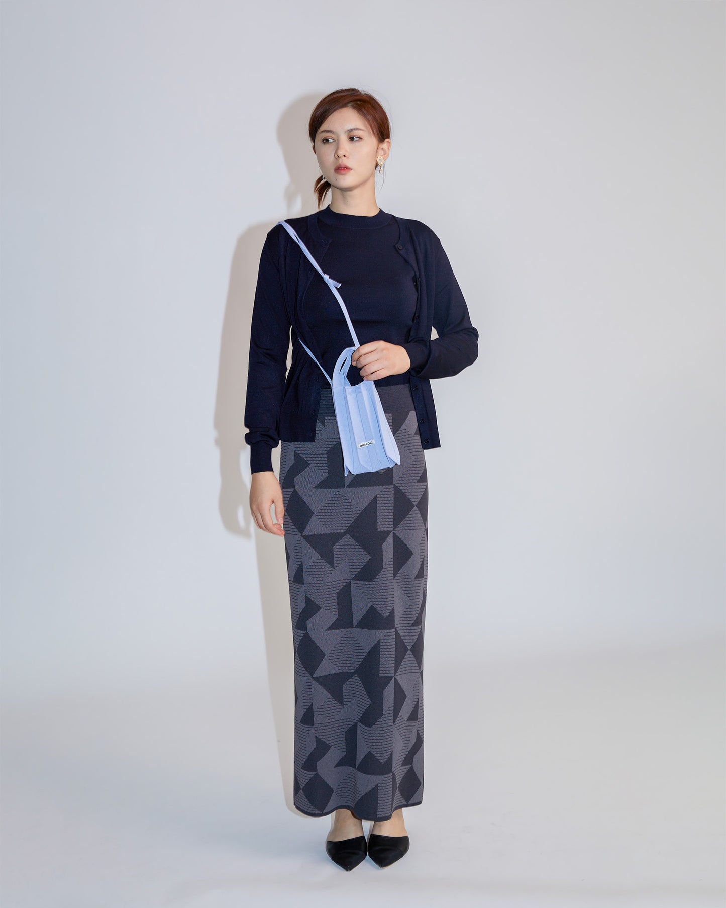 PLEATS PHONE POUCH-SAXE BLUE