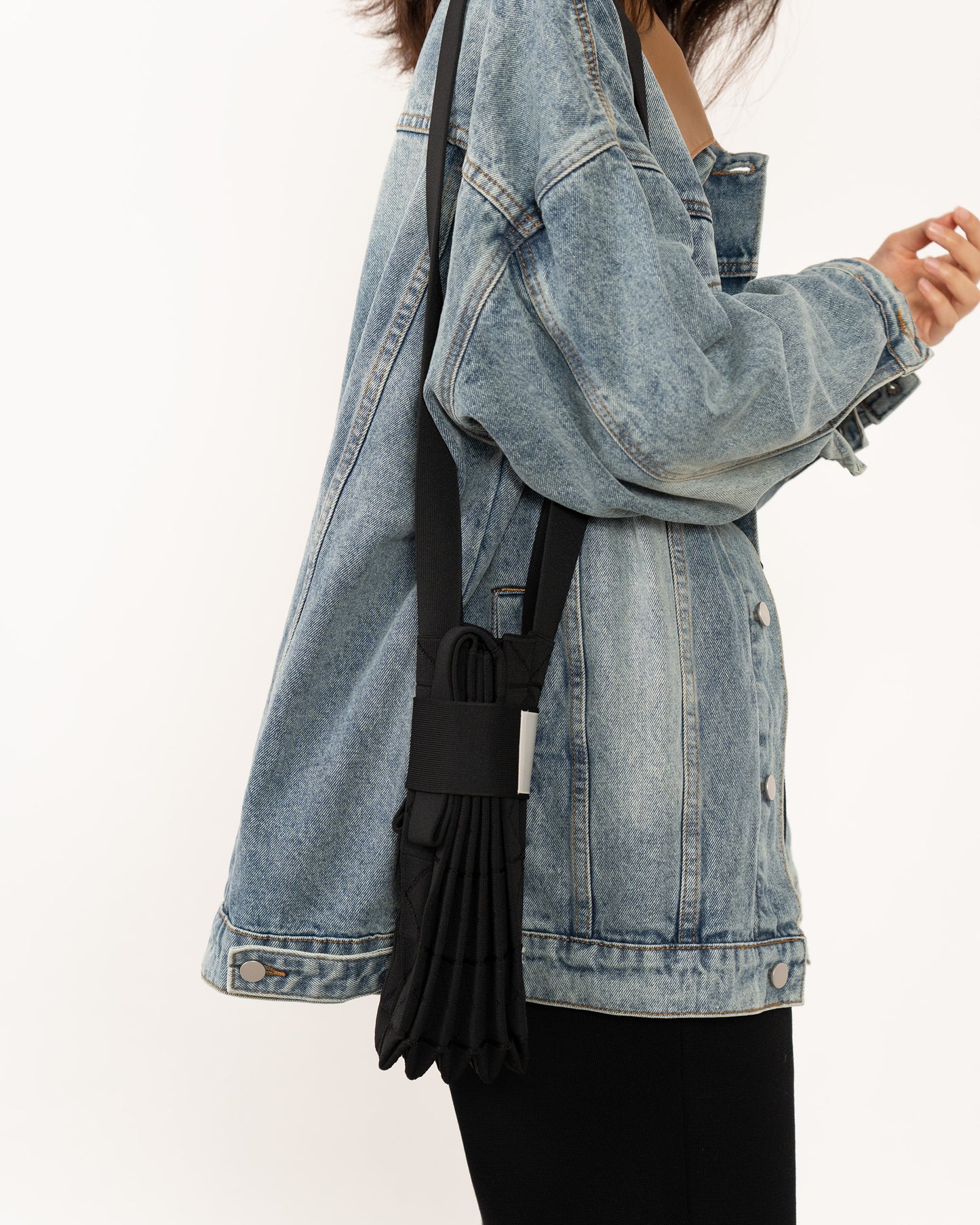 ORIGAMI PLEATS-BLACK