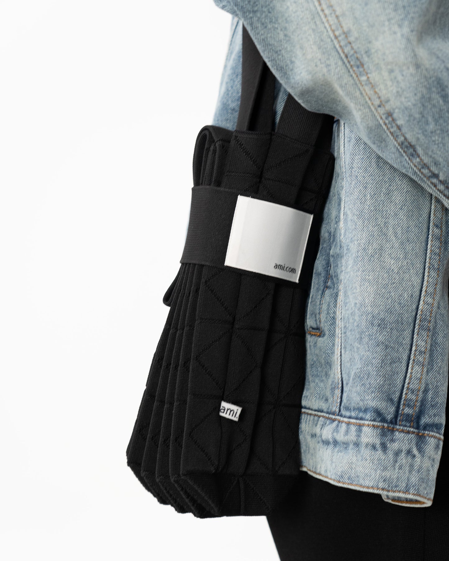 ORIGAMI PLEATS-BLACK