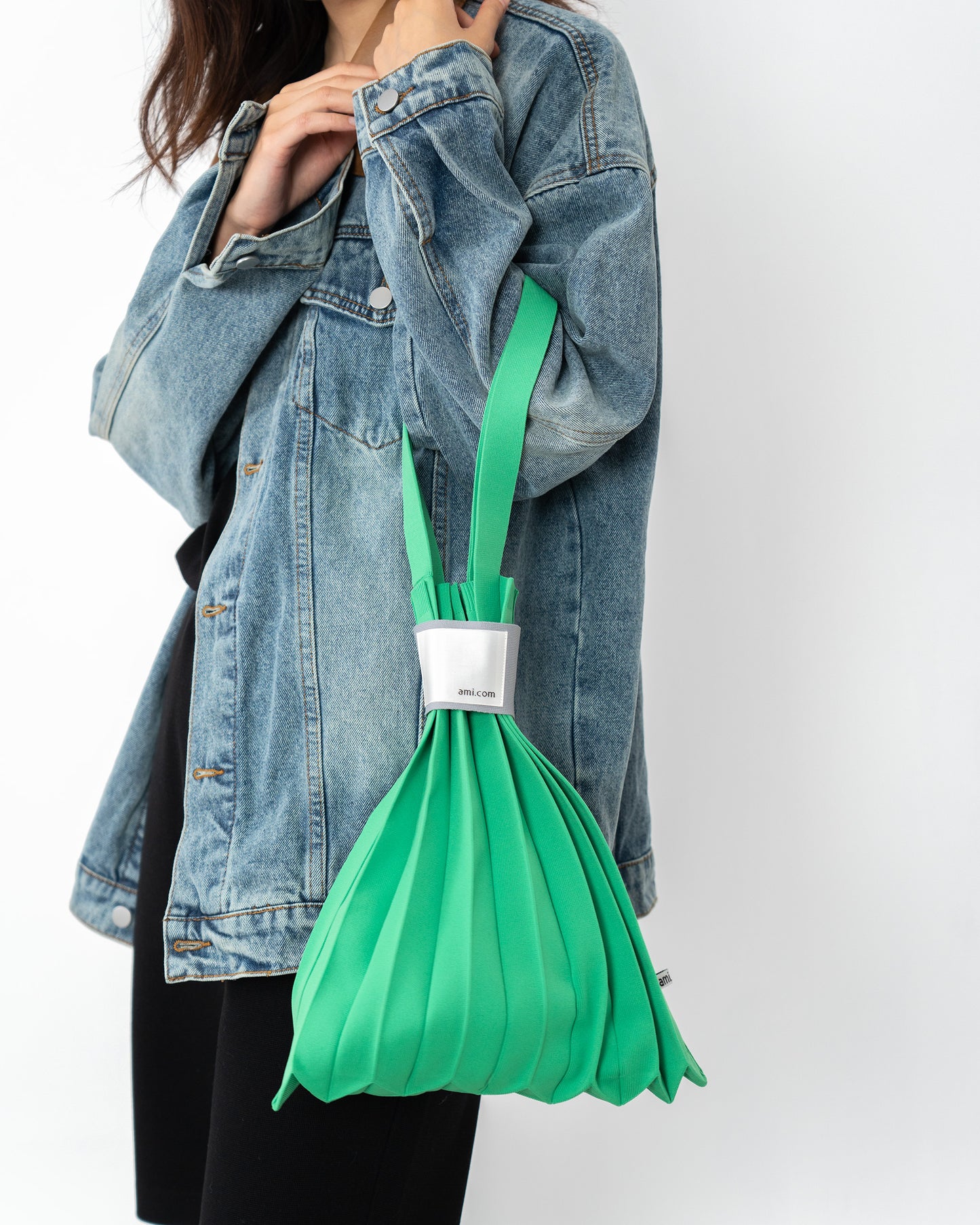 PLEATS KNIT BAG-BRIGHT GREEN