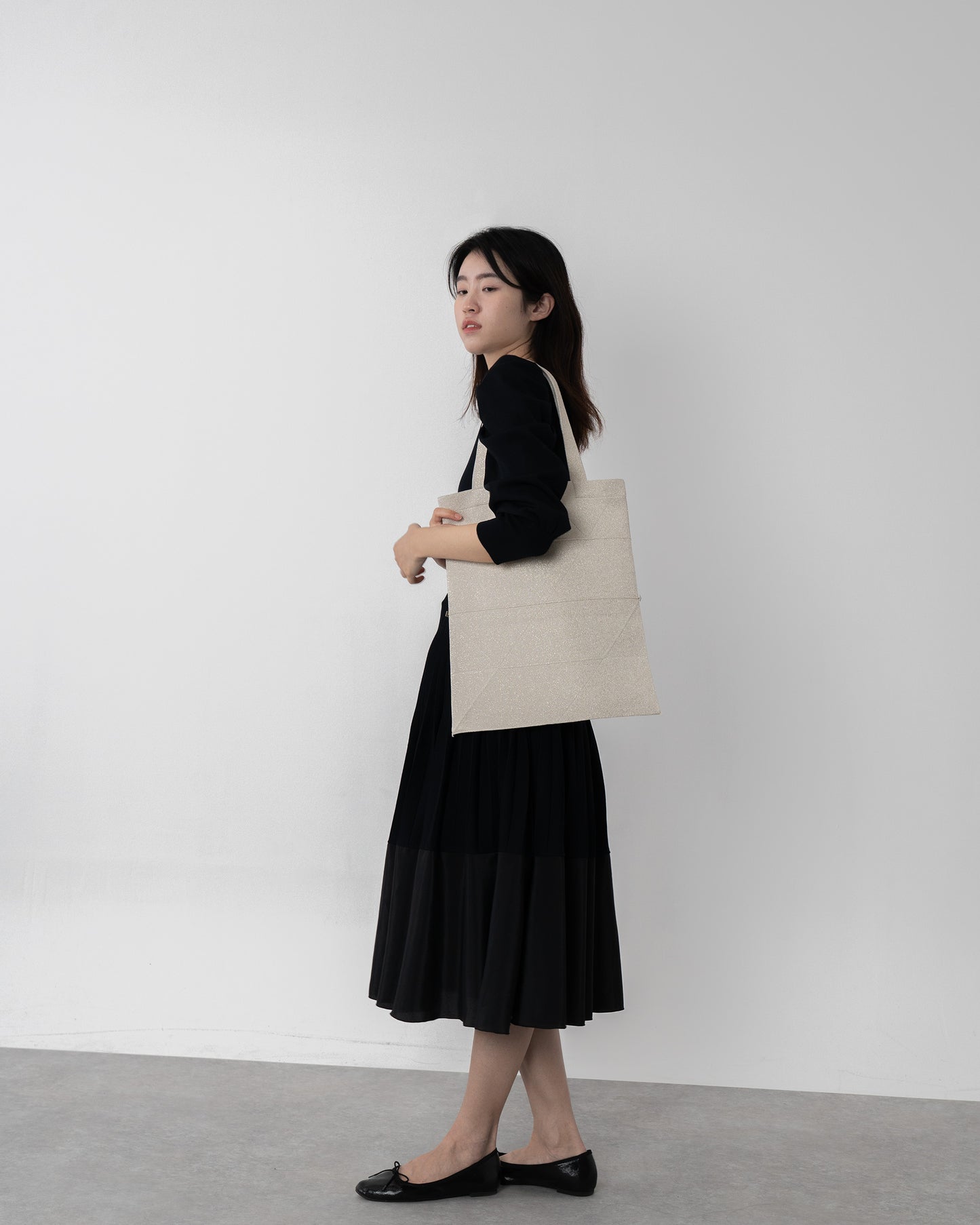 ORIGAMI KNIT BAG-PLATIUNM