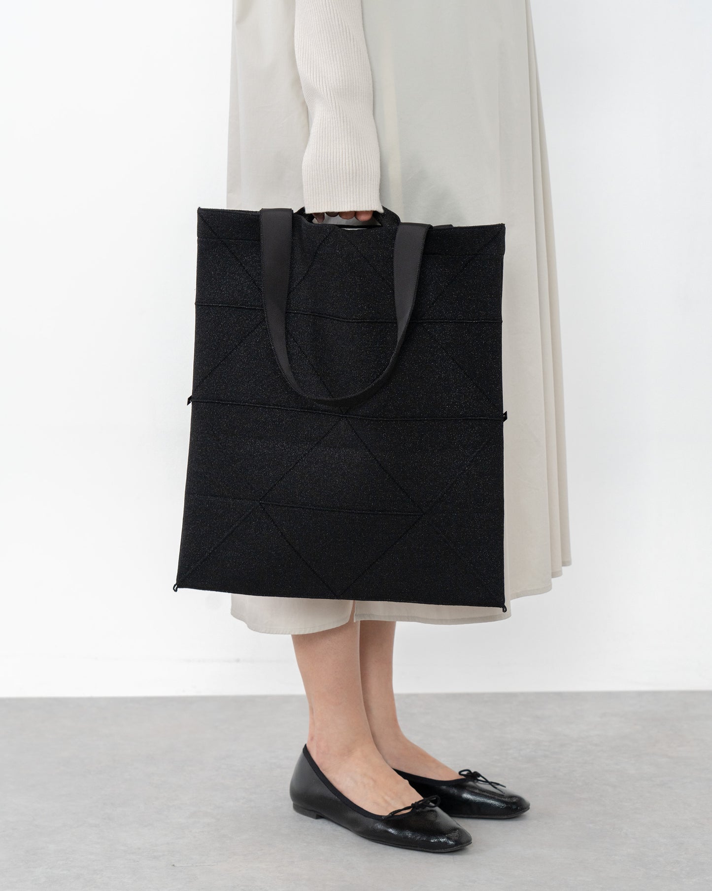 ORIGAMI KNIT BAG-SHINING BLACK