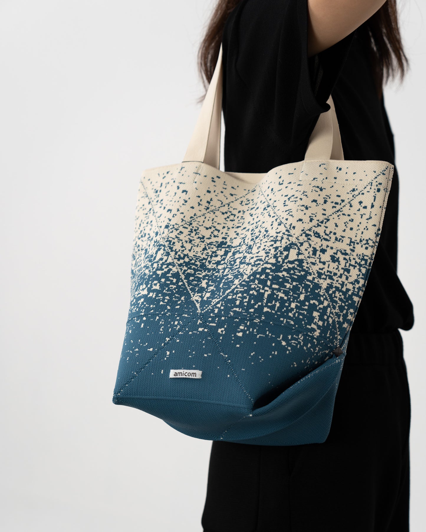 ORIGAMI KNIT BAG-DENIM BLUE GRADATION