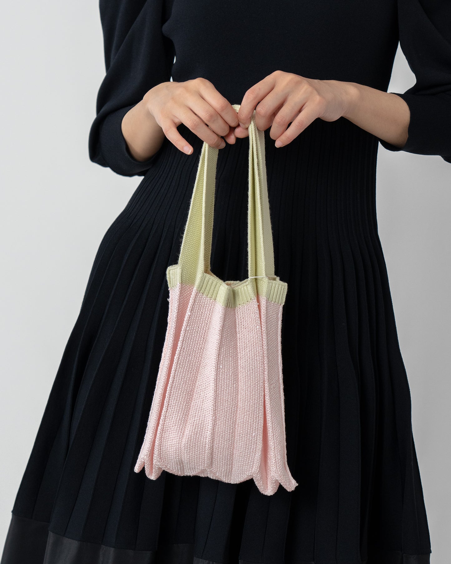 SPANGLE MINI PLEATS KNIT BAG-LIGHT PINK